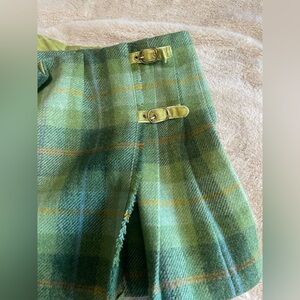 Wool plaid skirt ￼